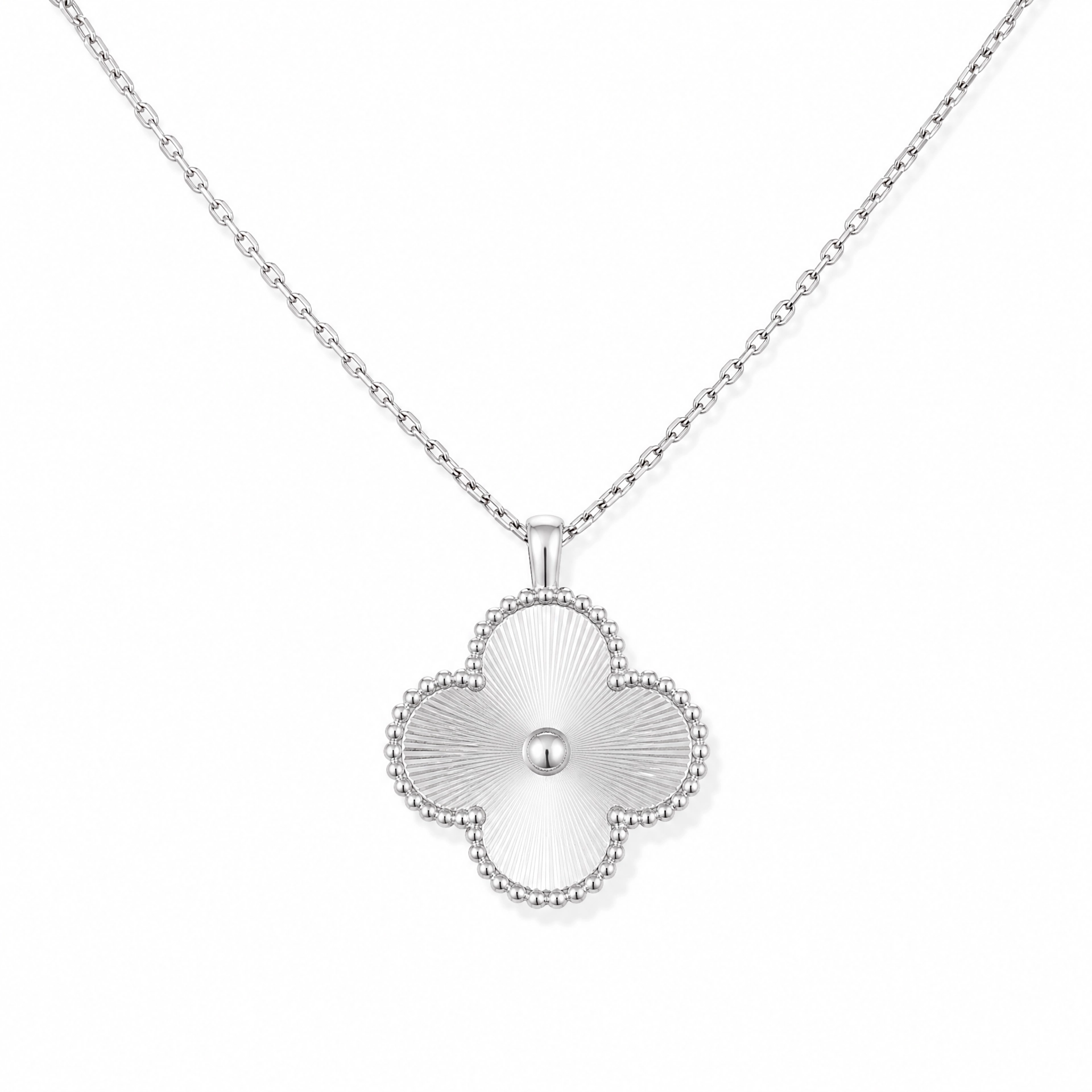 Collier Pendentif Fleur 4 Pétales